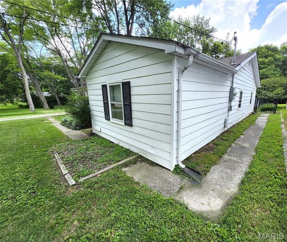 108 EDDING Lane, Fairview Heights, IL 62208