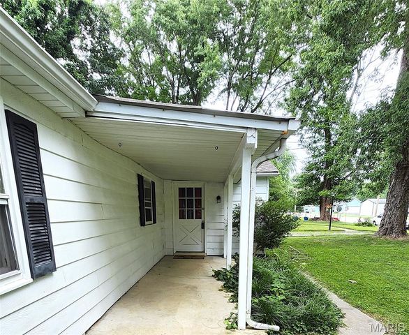 108 EDDING Lane, Fairview Heights, IL 62208