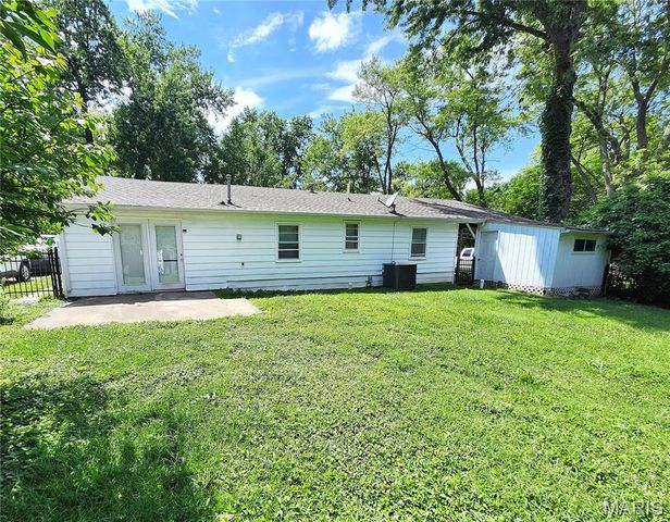 108 EDDING Lane, Fairview Heights, IL 62208
