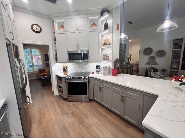 7651 Hernando CT, Naples, FL 34114