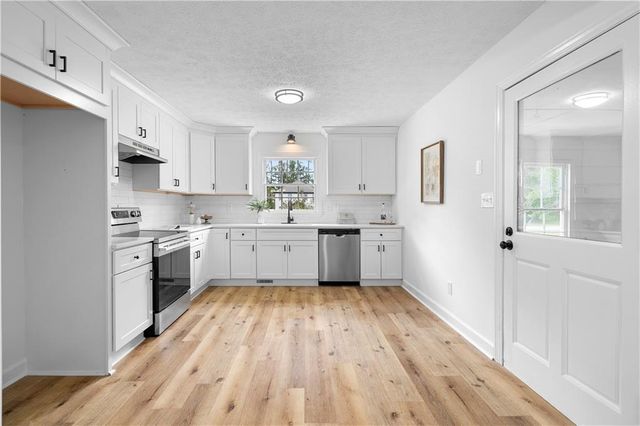 65 Heritage Circle, Mcdonough, GA 30253