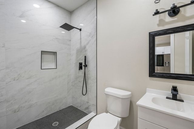 518 S Cockrell Hill Road, Cockrell Hill, TX 75211