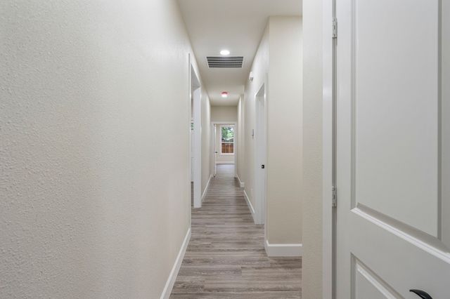 518 S Cockrell Hill Road, Cockrell Hill, TX 75211