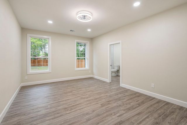 518 S Cockrell Hill Road, Cockrell Hill, TX 75211