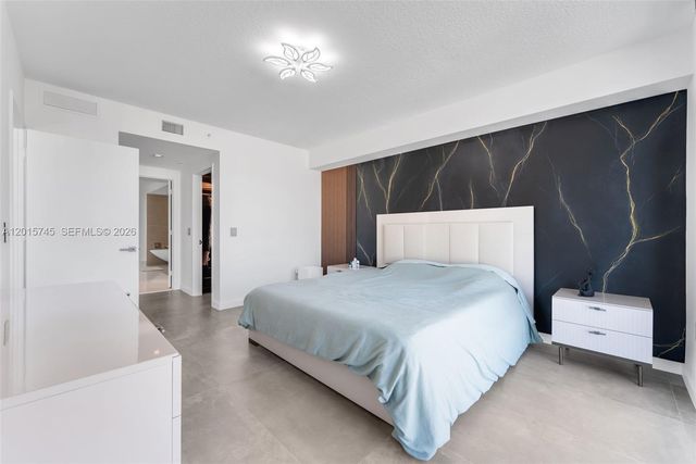 300 Sunny Isles Blvd 4-905, Sunny Isles Beach, FL 33160