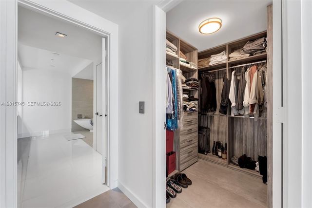 300 Sunny Isles Blvd 4-905, Sunny Isles Beach, FL 33160