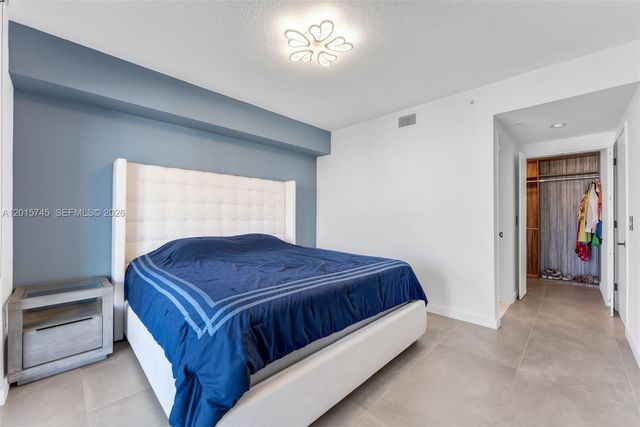300 Sunny Isles Blvd 4-905, Sunny Isles Beach, FL 33160