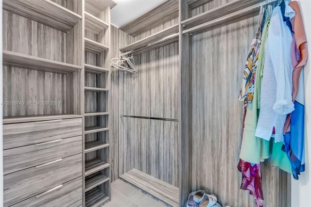 300 Sunny Isles Blvd 4-905, Sunny Isles Beach, FL 33160