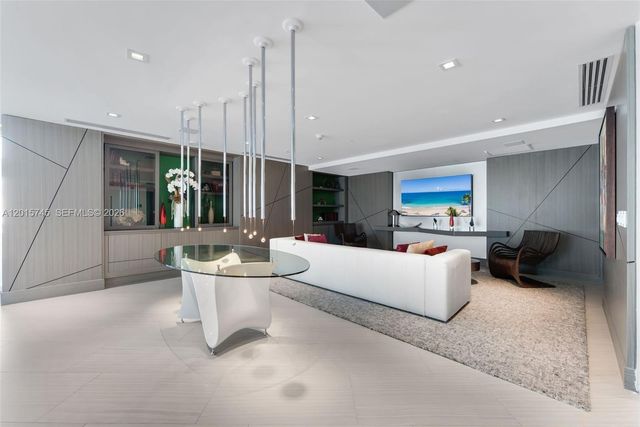 300 Sunny Isles Blvd 4-905, Sunny Isles Beach, FL 33160