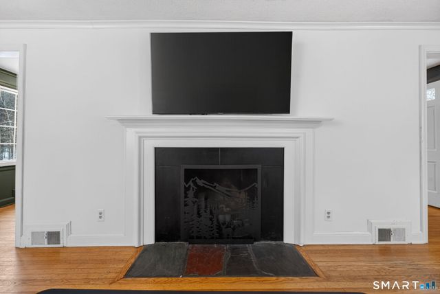 7 Grimes Brook Place, Simsbury, CT 06070