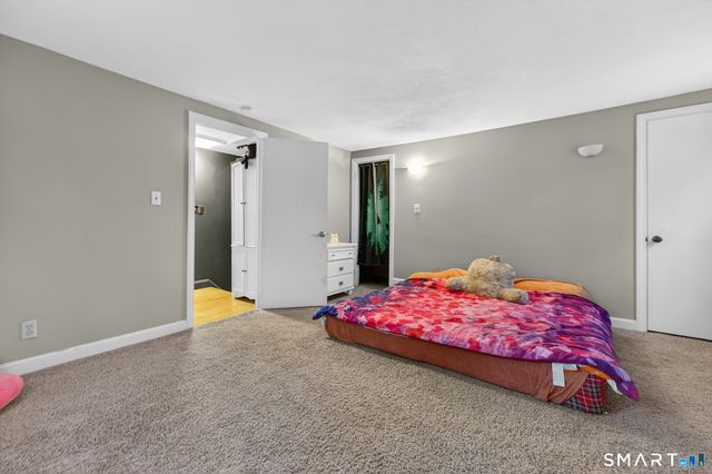 7 Grimes Brook Place, Simsbury, CT 06070