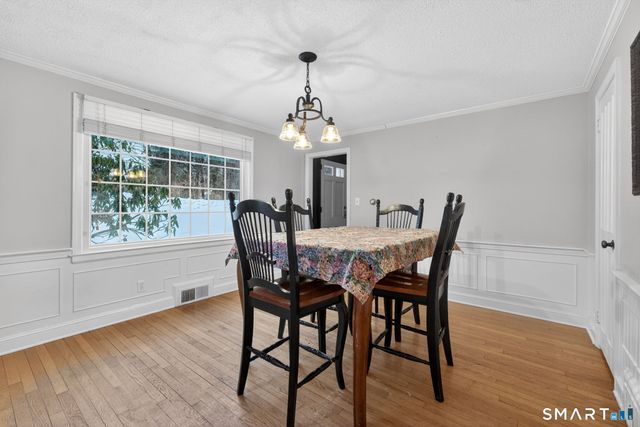 7 Grimes Brook Place, Simsbury, CT 06070