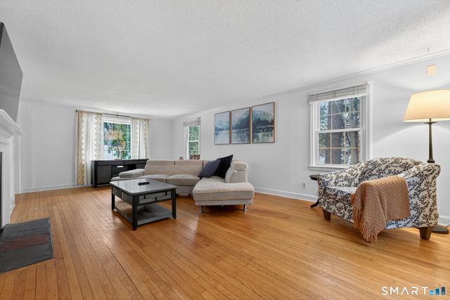 7 Grimes Brook Place, Simsbury, CT 06070