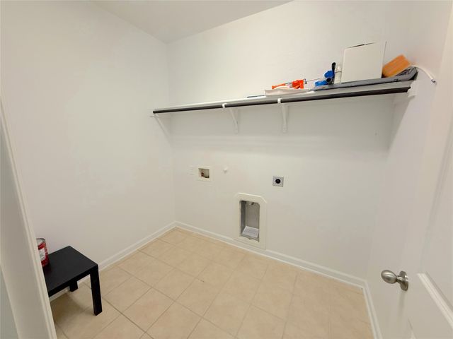 6683 Deleon Street, Irving, TX 75039