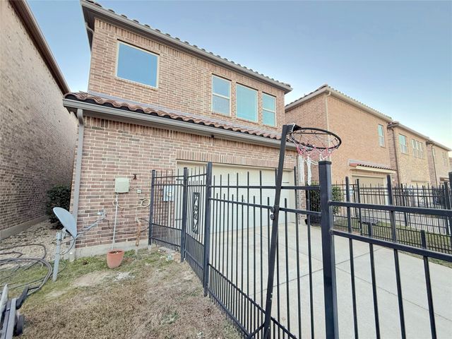 6683 Deleon Street, Irving, TX 75039