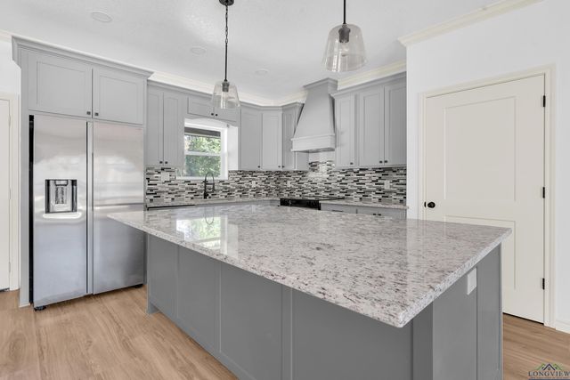 212 Lexington, Big Sandy, TX 75755