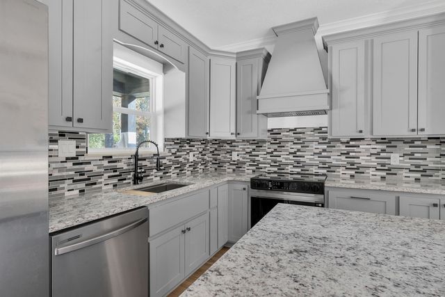 212 Lexington, Big Sandy, TX 75755