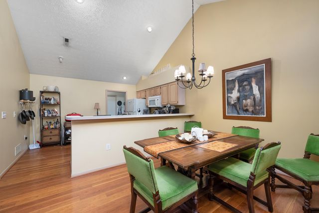 3839 Orchard Way, Powell, OH 43065