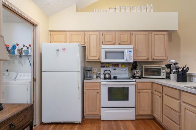 3839 Orchard Way, Powell, OH 43065