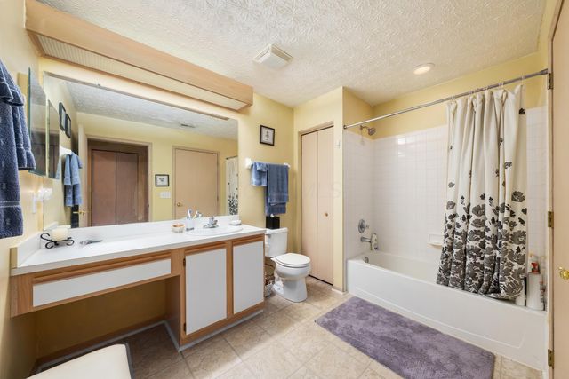 3839 Orchard Way, Powell, OH 43065