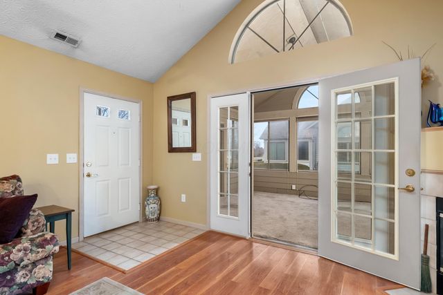 3839 Orchard Way, Powell, OH 43065