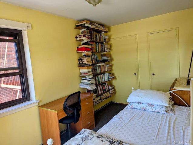 57-10 Junction Blvd 4G, Elmhurst, NY 11373