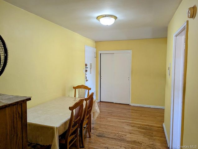 57-10 Junction Blvd 4G, Elmhurst, NY 11373