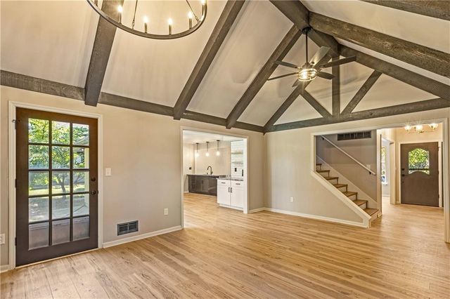 1208 NW Fairway Circle, Blue Springs, MO 64014