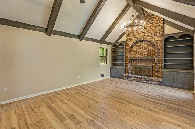 1208 NW Fairway Circle, Blue Springs, MO 64014
