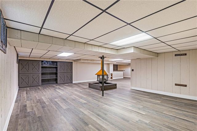 1208 NW Fairway Circle, Blue Springs, MO 64014