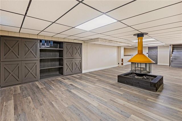 1208 NW Fairway Circle, Blue Springs, MO 64014