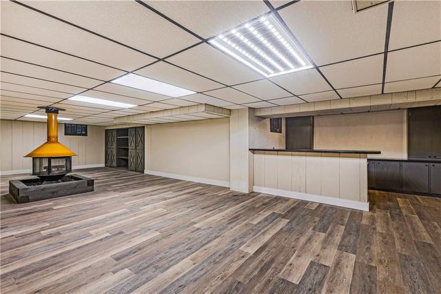 1208 NW Fairway Circle, Blue Springs, MO 64014