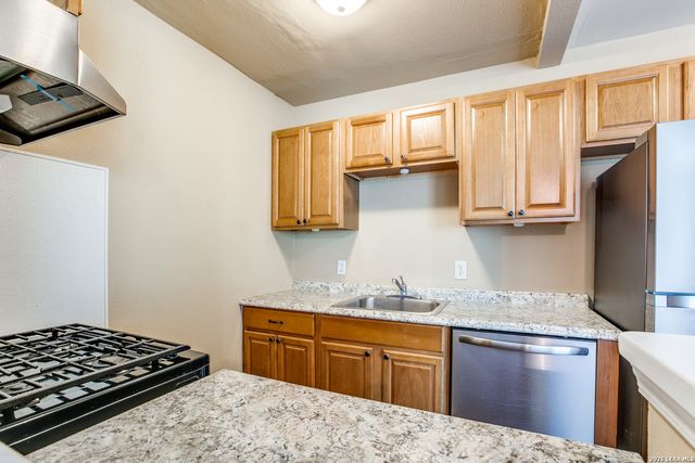 216 Lucas St Apt 2, San Antonio, TX 78209