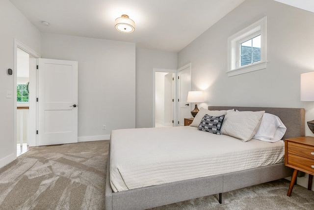 226 Oak Street, Dover, NH 03820