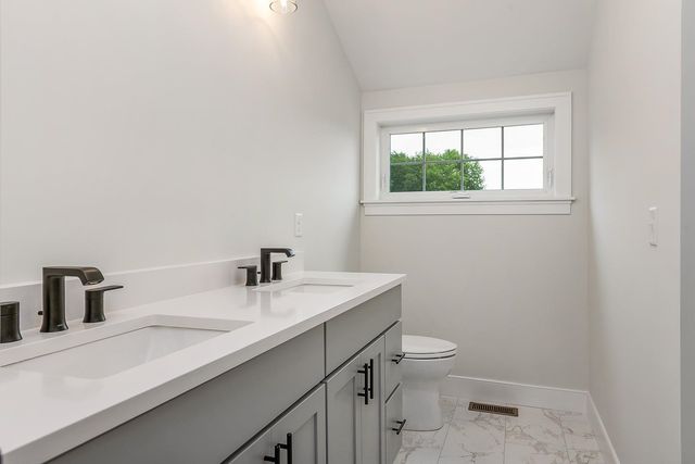 226 Oak Street, Dover, NH 03820