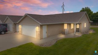 2506 E Augusta St, Brandon, SD 57005