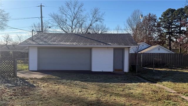 119 E Nashville Street, Greenwood, AR 72936