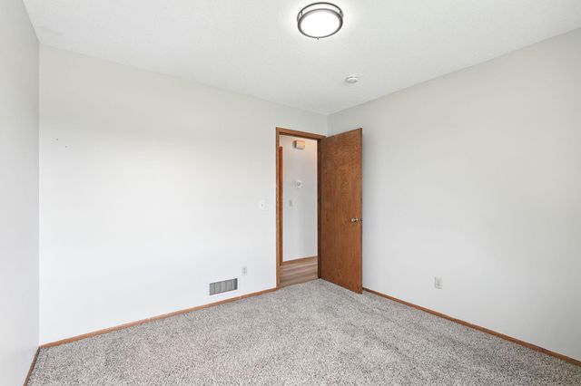 2515 Royals Drive, Minnetonka, MN 55305