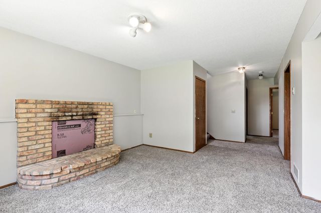 2515 Royals Drive, Minnetonka, MN 55305