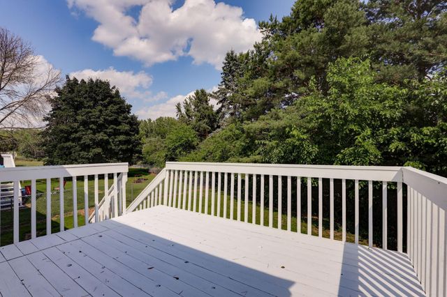 2515 Royals Drive, Minnetonka, MN 55305