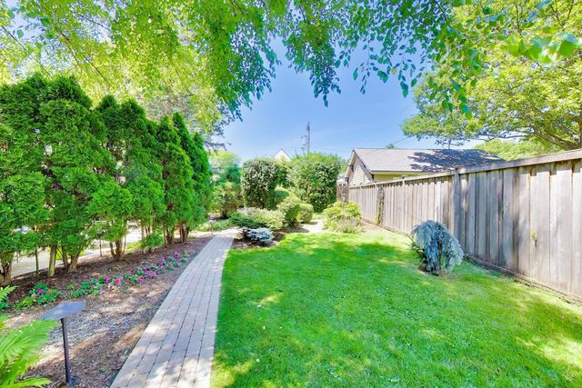 138 Ashland Avenue, River Forest, IL 60305