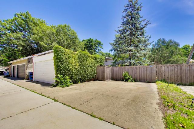 138 Ashland Avenue, River Forest, IL 60305