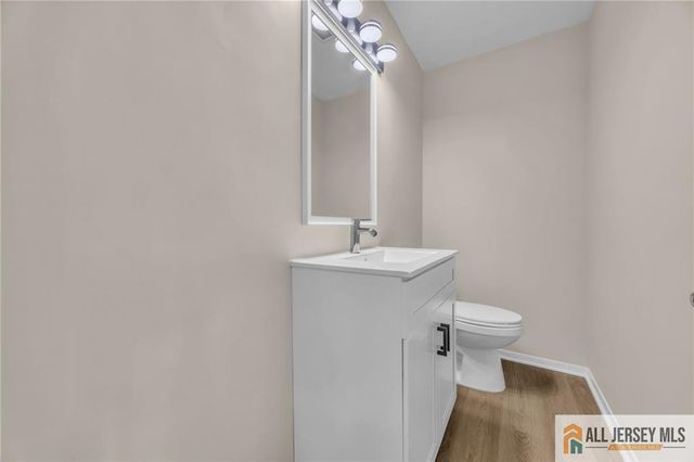 11 Midsummer Drive, Old Bridge, NJ 08857