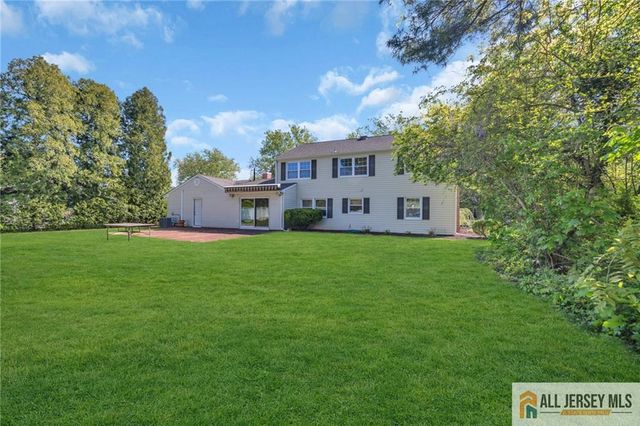 11 Midsummer Drive, Old Bridge, NJ 08857
