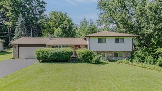 23313 W Hillcrest Drive, Lake Zurich, IL 60047