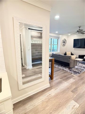 300 Peachtree Street NE 4F, Atlanta, GA 30308