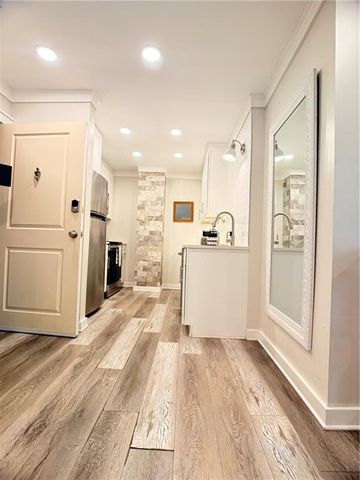 300 Peachtree Street NE 4F, Atlanta, GA 30308