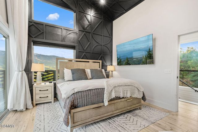 839 Deer Path Lane, Gatlinburg, TN 37738