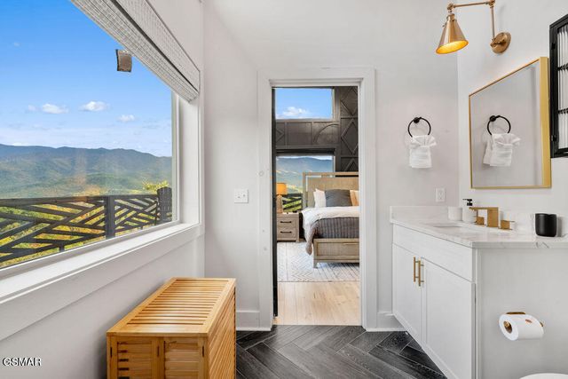 839 Deer Path Lane, Gatlinburg, TN 37738