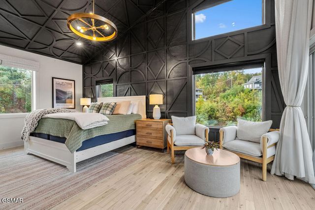 839 Deer Path Lane, Gatlinburg, TN 37738